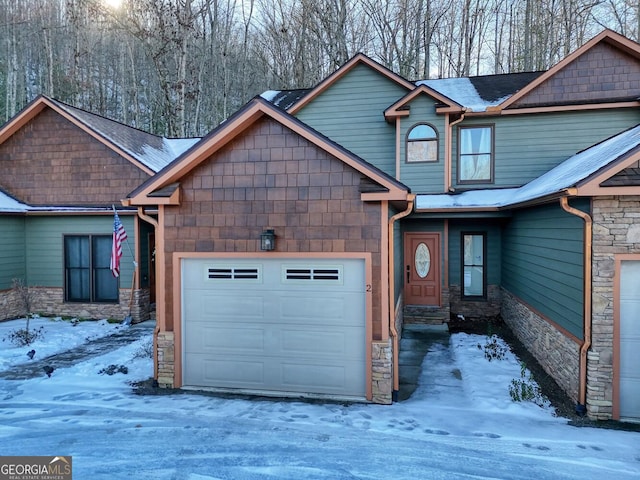 craftsman house featuring a garage