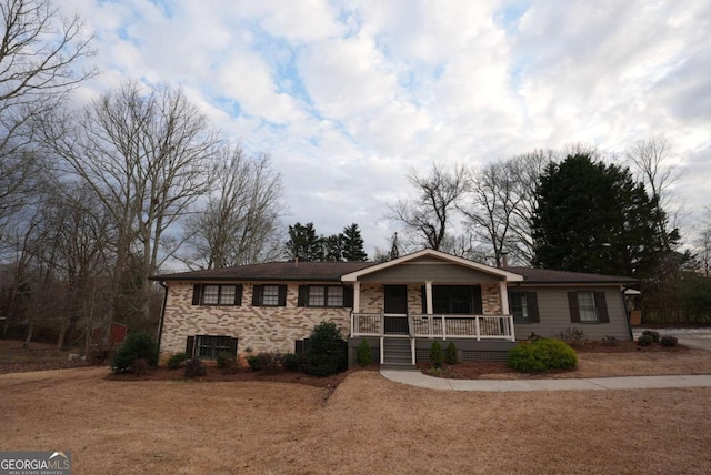 view of front of house featuring a porch