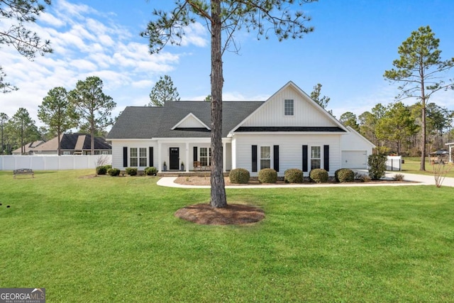 view of front of house with a front yard