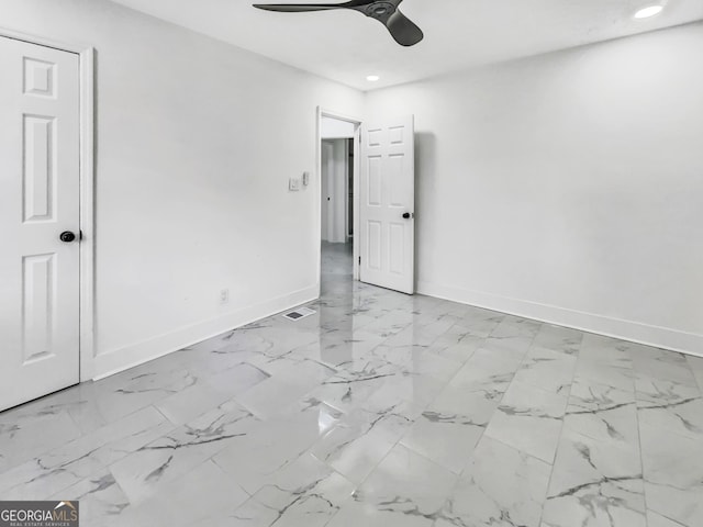 empty room with ceiling fan