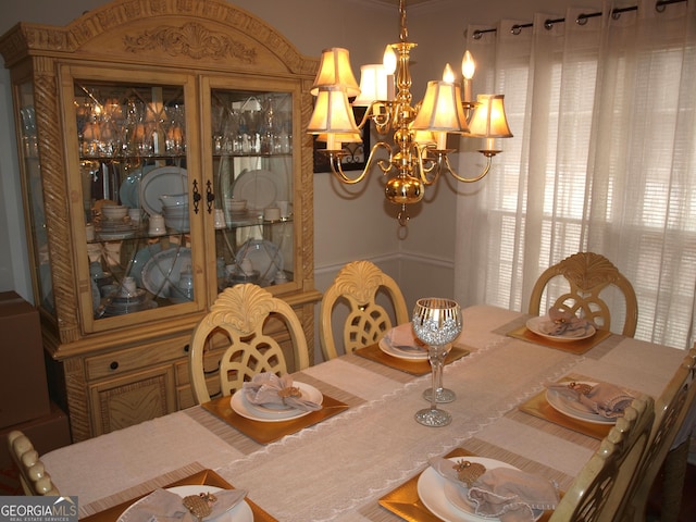 dining room with an inviting chandelier