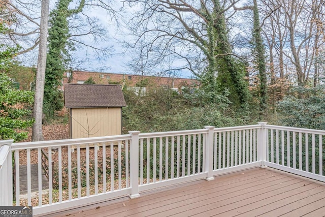 3847 Admiral Dr, Chamblee, GA 30341 - wooden terrace featuring a shed