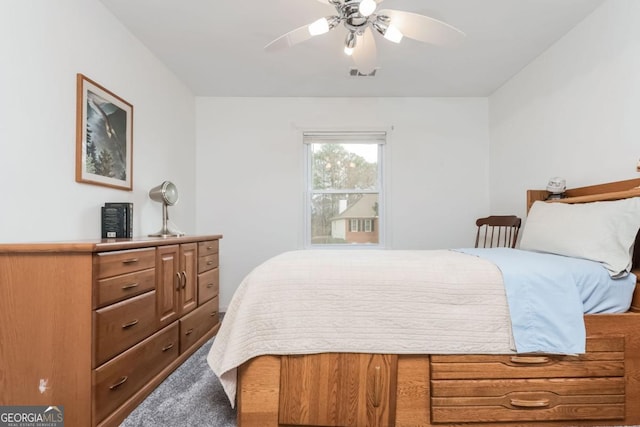 bedroom featuring ceiling fan