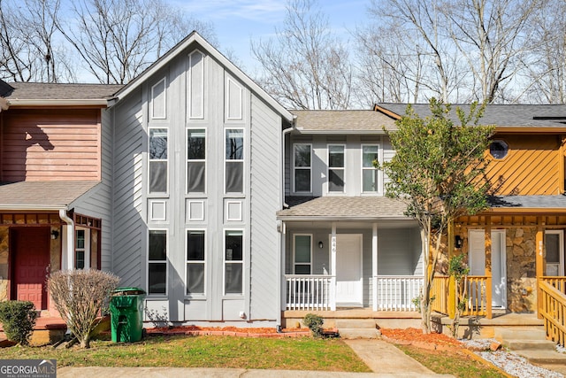 view of front of house with covered porch