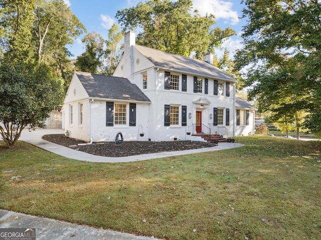 colonial house with a front yard