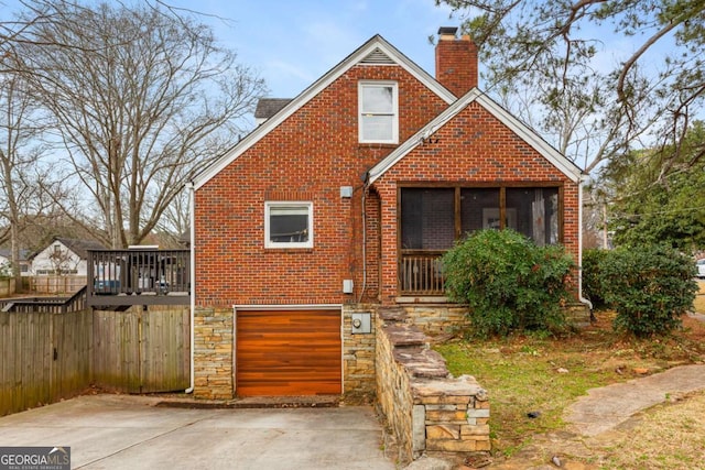 view of front of property featuring a garage