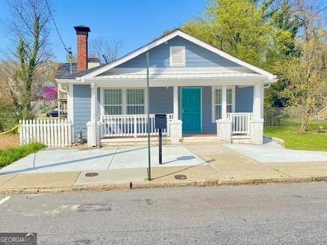 bungalow-style house with a porch