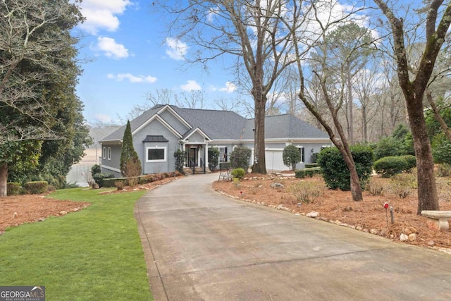 view of front of property with a front lawn