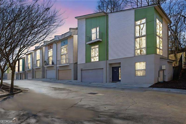 view of front of property featuring a garage