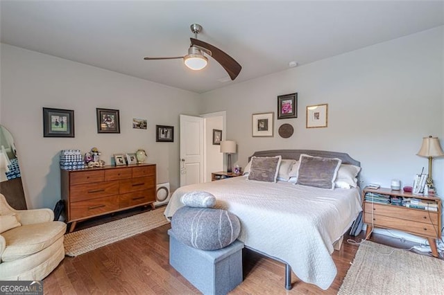 3157 Oakdale Rd, Hapeville, GA 30354 - bedroom featuring wood finished floors and a ceiling fan