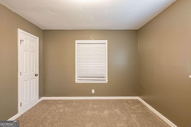 view of carpeted spare room