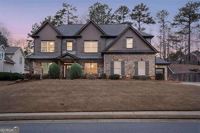 view of front of house featuring a yard