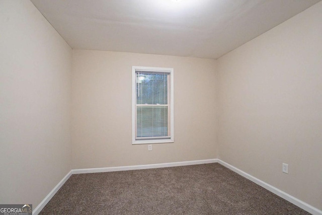 view of carpeted spare room