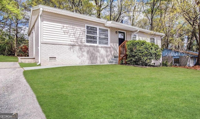 view of front of house with a front yard