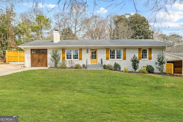 single story home with a front lawn