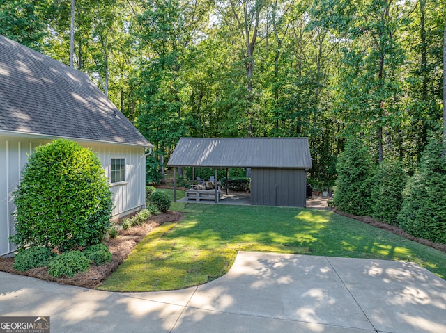 view of yard with a patio area