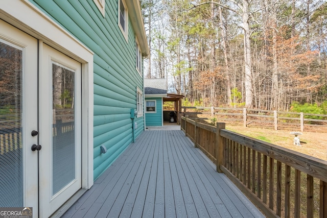 deck with fence