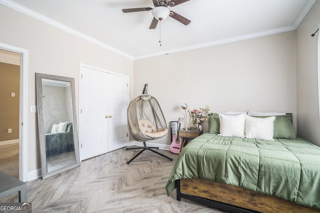 bedroom with baseboards, ceiling fan, and crown molding