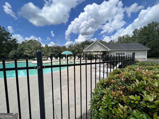 view of swimming pool