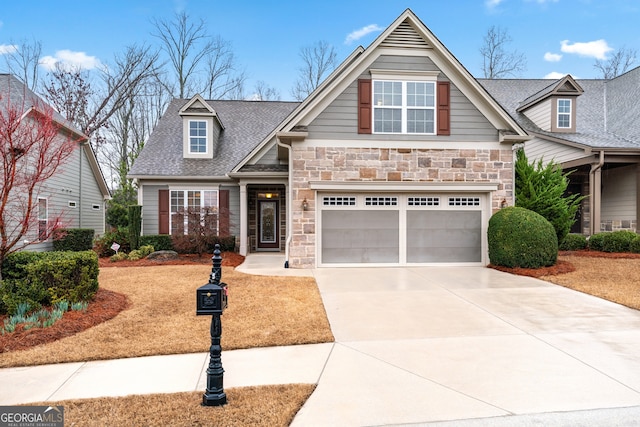 view of front facade featuring a garage