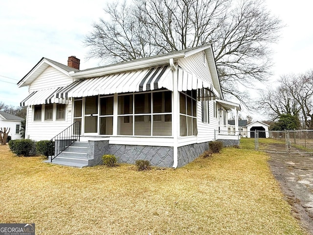 view of front of house with a front yard