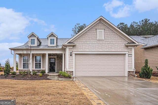 view of front facade featuring a garage