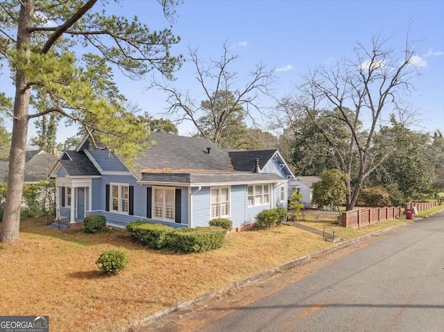 view of front of property