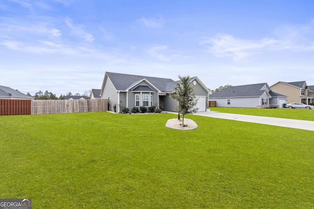 ranch-style house featuring a front lawn