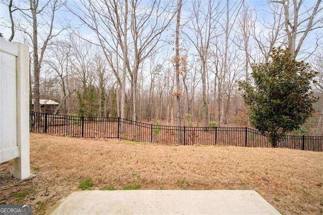 view of yard with a patio