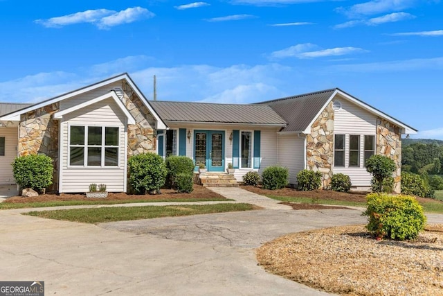 ranch-style house with a porch