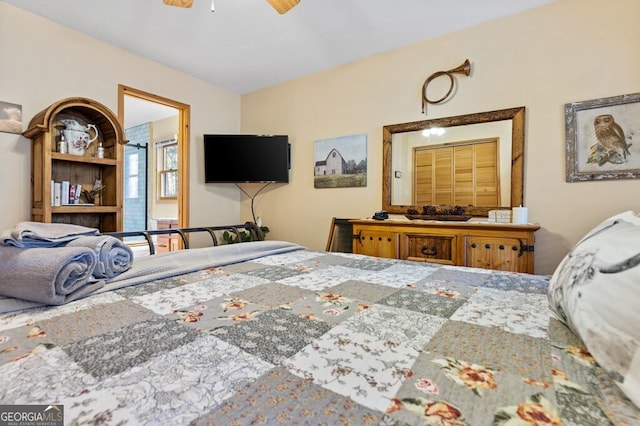 bedroom featuring ceiling fan