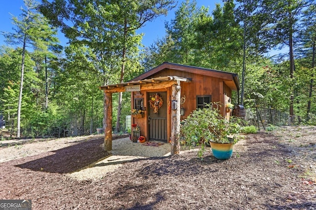 view of outbuilding