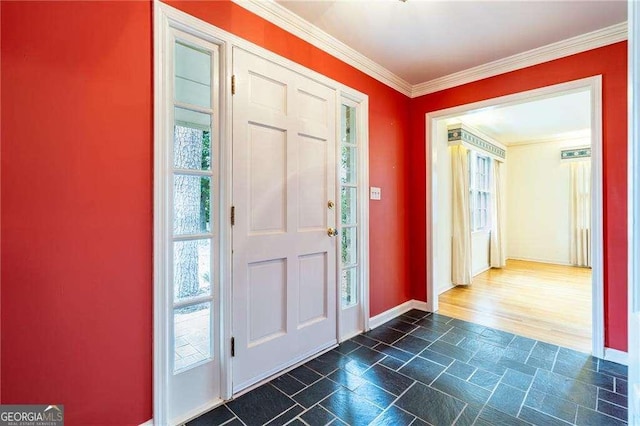 entryway with crown molding