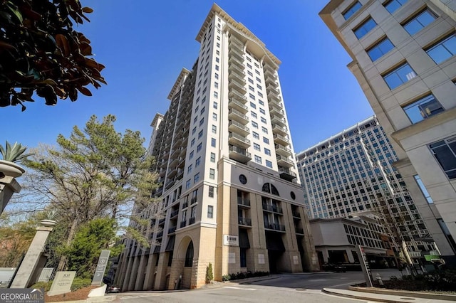 3040 Peachtree Rd NW Unit 613, Atlanta, GA 30305 - view of building exterior
