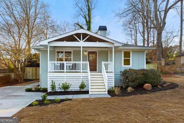 view of front of property with covered porch