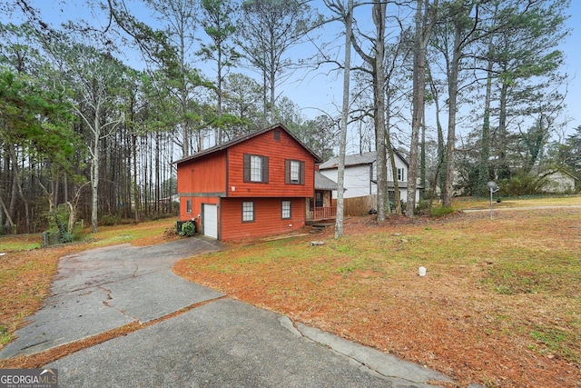 Listing photo 3 for 1057 Forest Path, Stone Mountain GA 30088