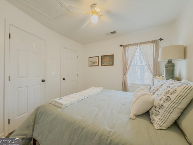 bedroom featuring ceiling fan