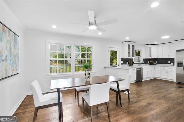 dining area with ceiling fan, baseboards, dark wood-style flooring, and recessed lighting