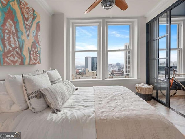 bedroom with ceiling fan