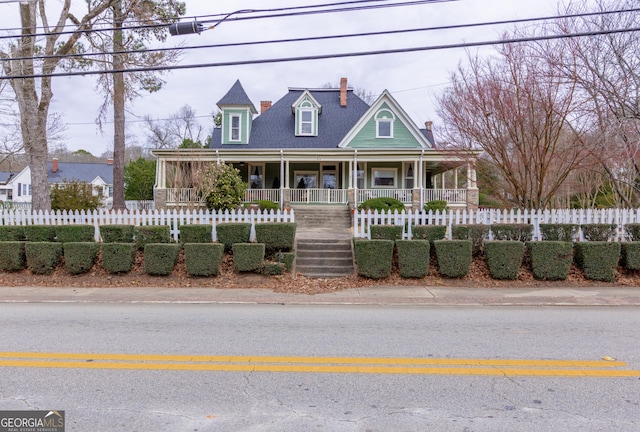 view of front of house with covered porch