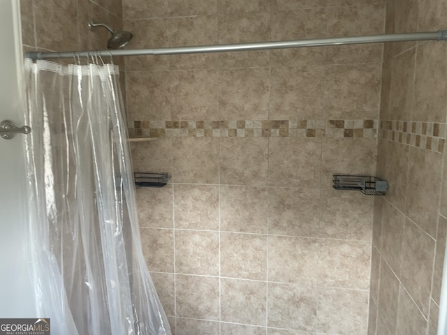 details with curtained shower