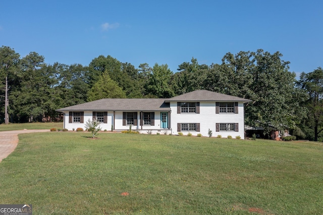 view of front of house with a front yard