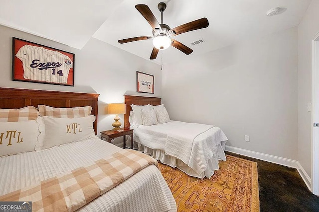 bedroom featuring ceiling fan