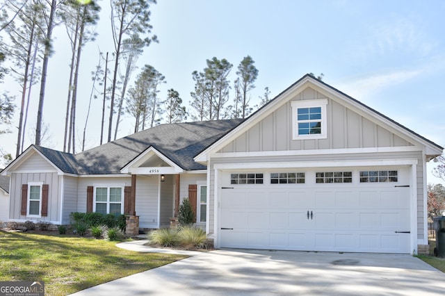 craftsman-style home with a front lawn