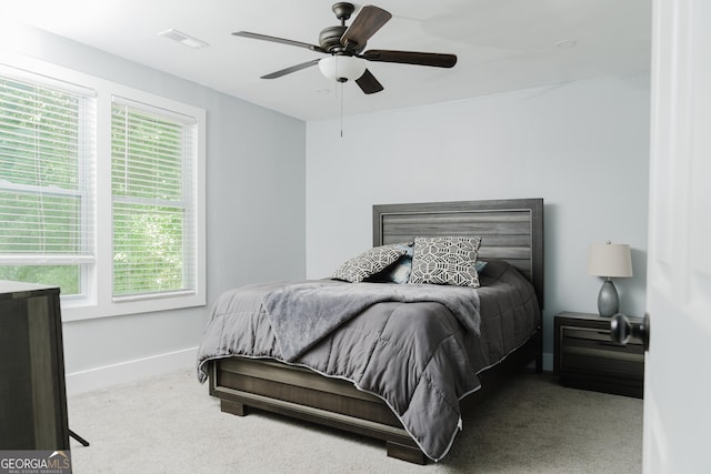 bedroom with ceiling fan