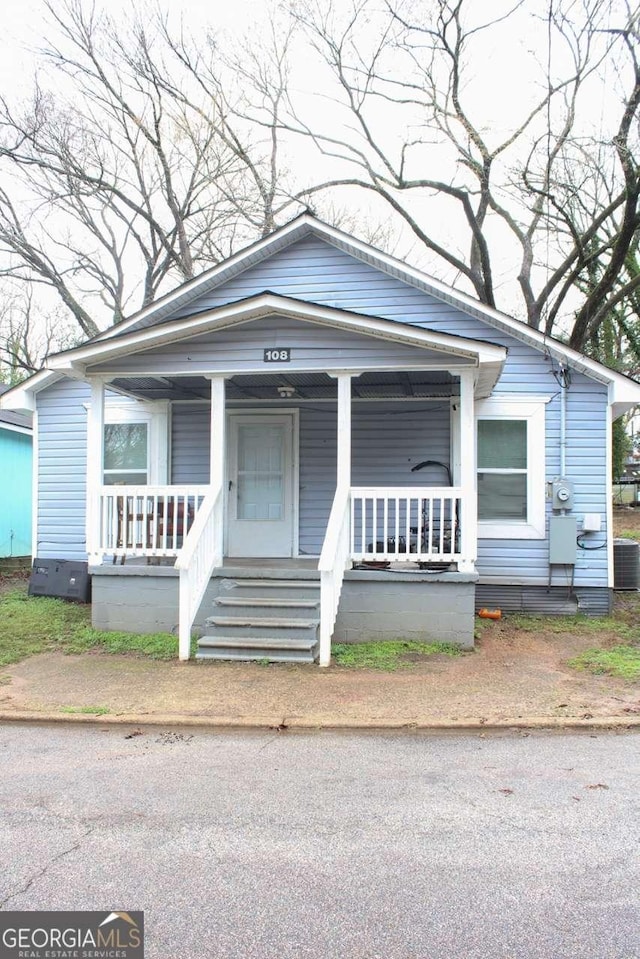 bungalow-style house with covered porch