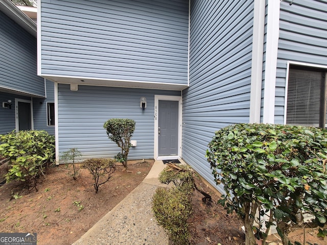 view of doorway to property