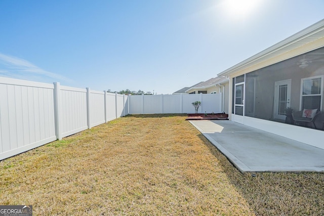 view of yard featuring a patio area