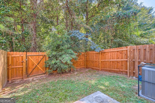 view of yard featuring cooling unit