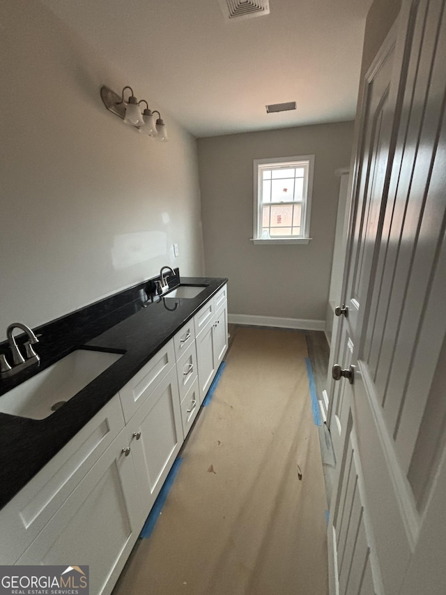 bathroom with vanity